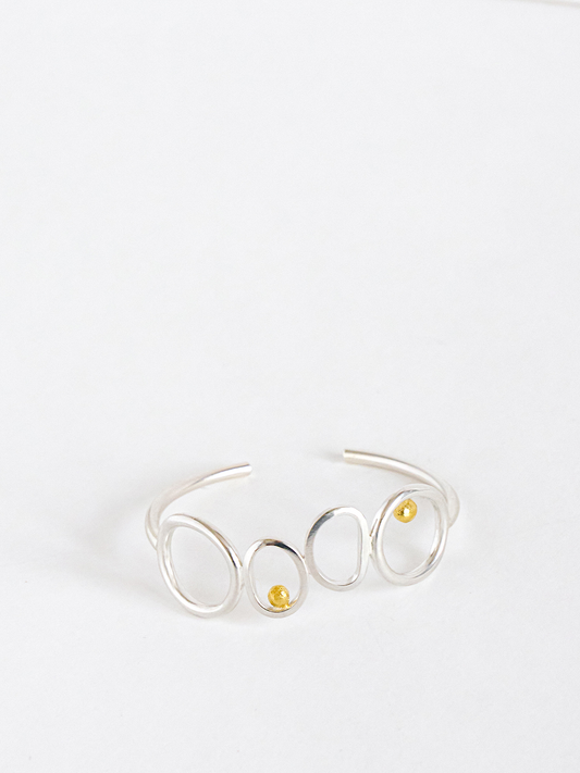 2-damarisdurrleman_bijouxprecieux_bijouxargentorpur_braceletargentmoderne__bijoux_sculpture_braceltsculptural_bijouxcreateur_bijouparis_bijouxorganiques_bijouxethiques_bijouxargent