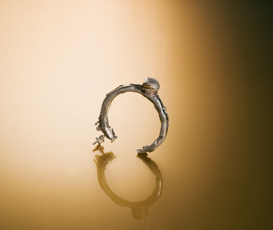 damarisdurrleman_refontecouvert_recyclagecouvert_cécilebijouxuniques_trannsformation_créationsurmesure_bijouxdart_Bijoucontemporain_parcoursbijoux2023