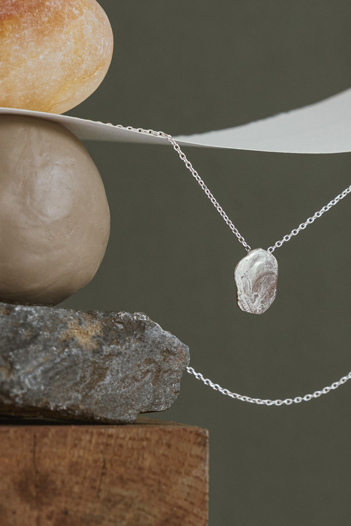 damarisdurrleman_bijouxprecieux_bijouxargent_collierargent_colliertexture_collierprecieux_bijoux_sculpture_collieroyster_bijouxcreateur_bijouparis_bijouxorganiques_bijouxethiques_bijouxfaitmain